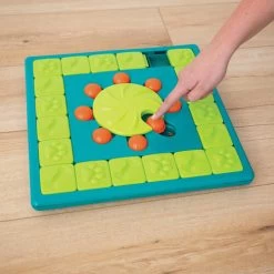 Nina Ottosson MultiPuzzle -Beeztees Store nina ottosson multipuzzle 179602 0500 none